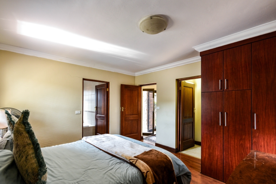 4 Bedroom Property for Sale in Faerie Glen Gauteng