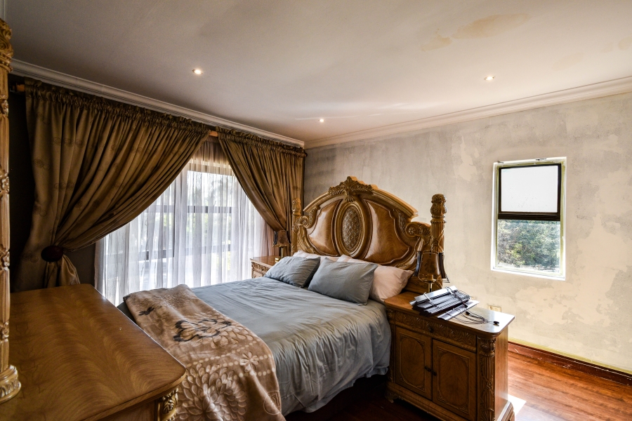 4 Bedroom Property for Sale in Faerie Glen Gauteng