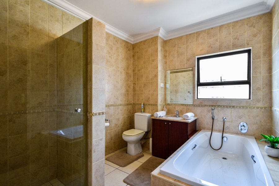 4 Bedroom Property for Sale in Faerie Glen Gauteng