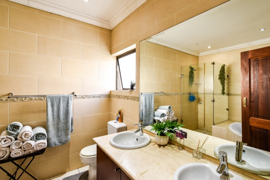 4 Bedroom Property for Sale in Faerie Glen Gauteng