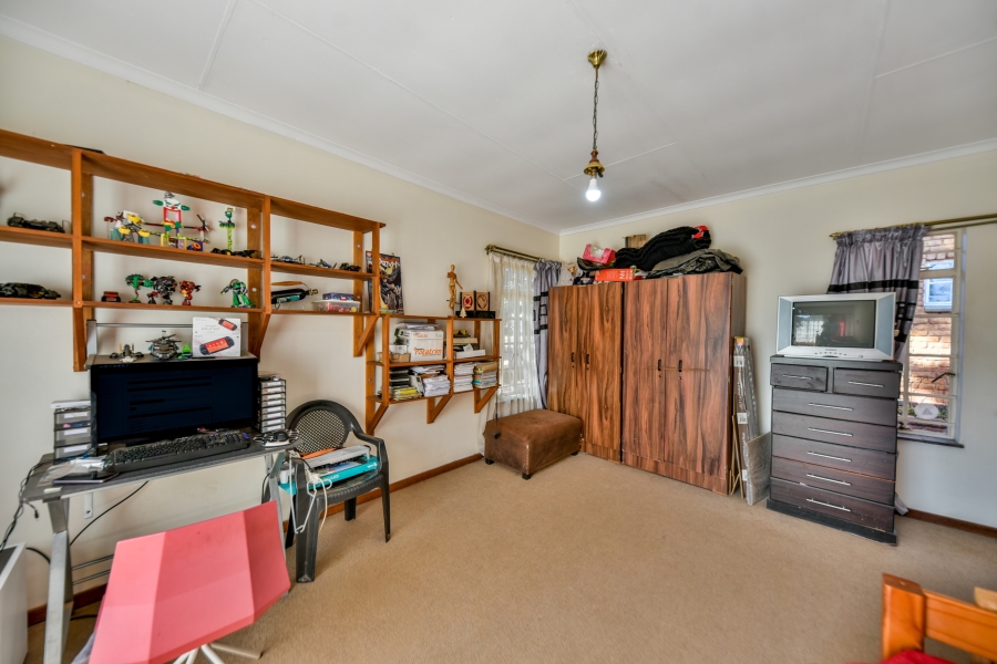 4 Bedroom Property for Sale in Garsfontein Gauteng