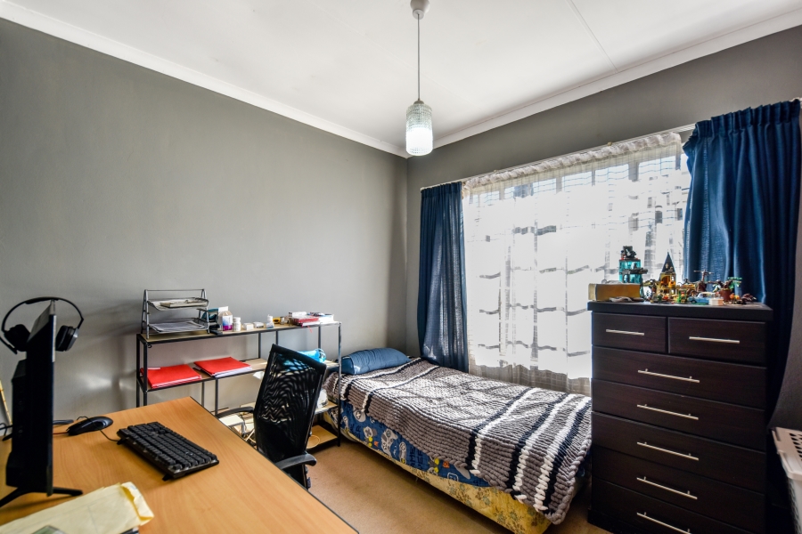 4 Bedroom Property for Sale in Garsfontein Gauteng