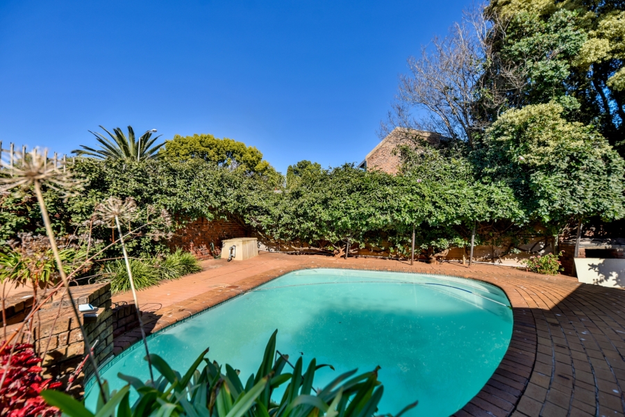 4 Bedroom Property for Sale in Garsfontein Gauteng