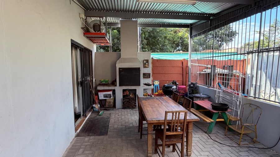 3 Bedroom Property for Sale in Rietfontein Gauteng