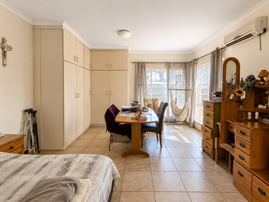 To Let 4 Bedroom Property for Rent in Villieria Gauteng