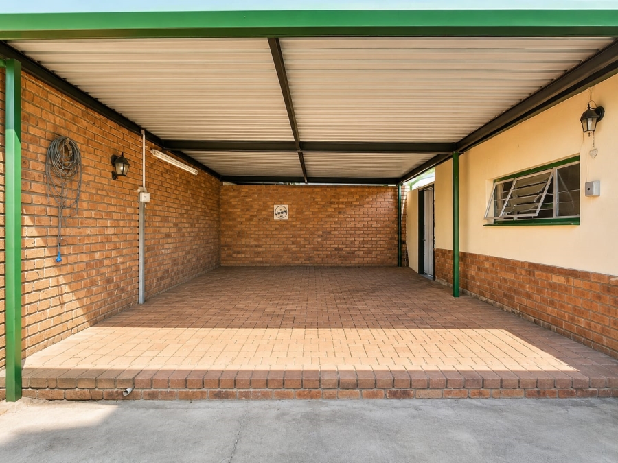 To Let 4 Bedroom Property for Rent in Villieria Gauteng