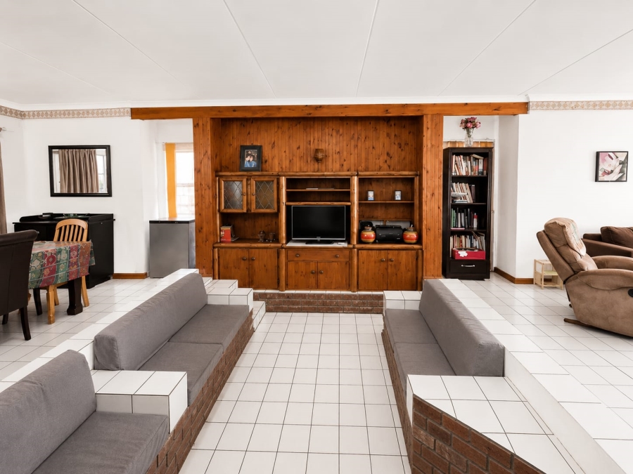 To Let 4 Bedroom Property for Rent in Villieria Gauteng