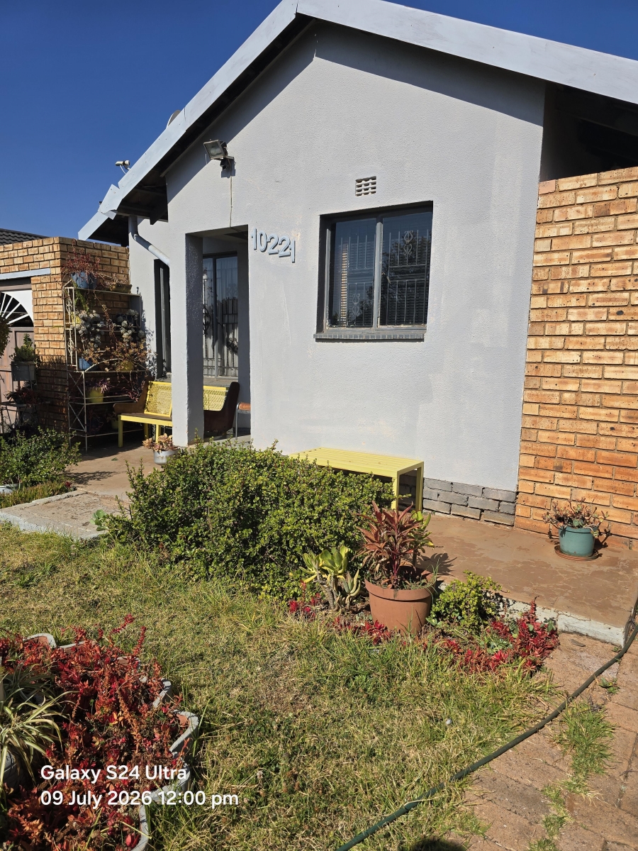 2 Bedroom Property for Sale in Protea Glen Gauteng