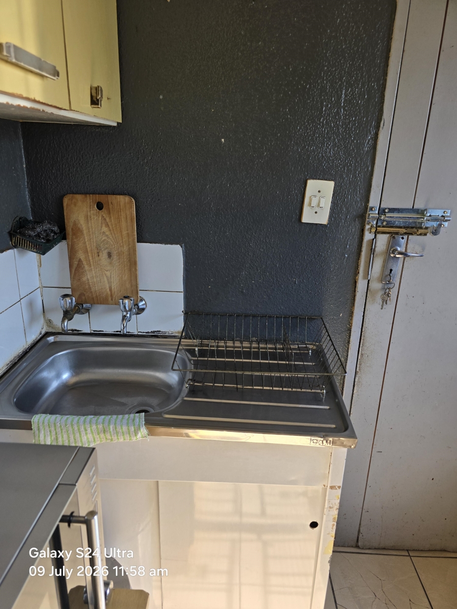 2 Bedroom Property for Sale in Protea Glen Gauteng