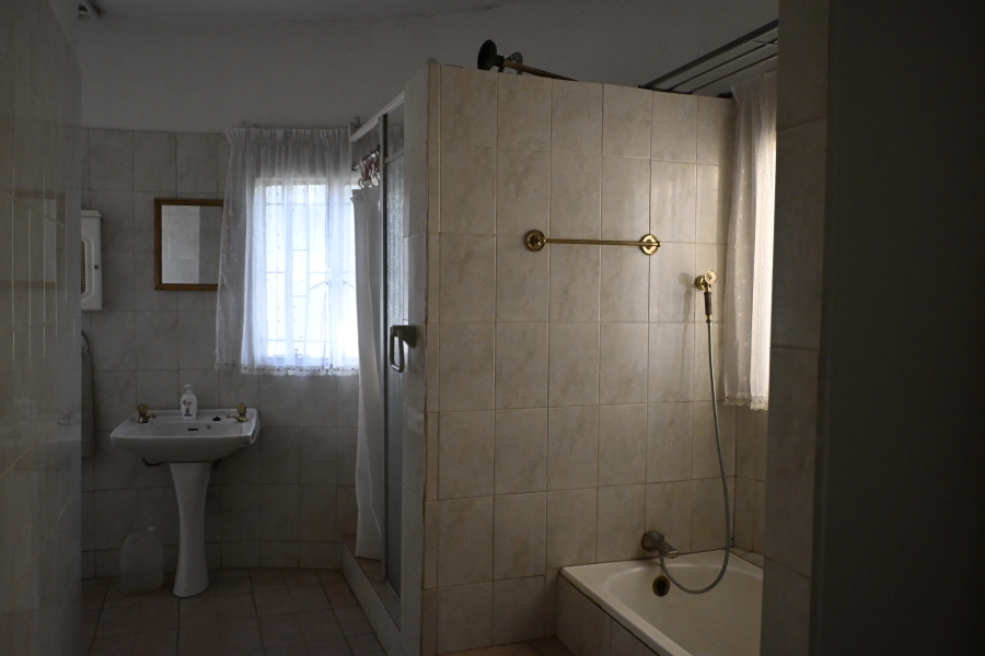 4 Bedroom Property for Sale in Byenespoort Gauteng