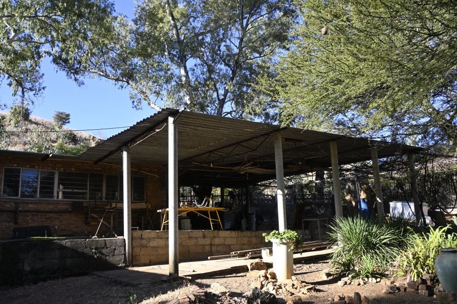 4 Bedroom Property for Sale in Byenespoort Gauteng