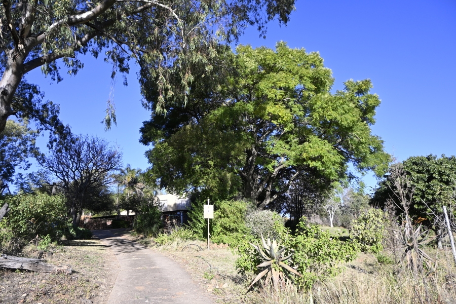 4 Bedroom Property for Sale in Byenespoort Gauteng