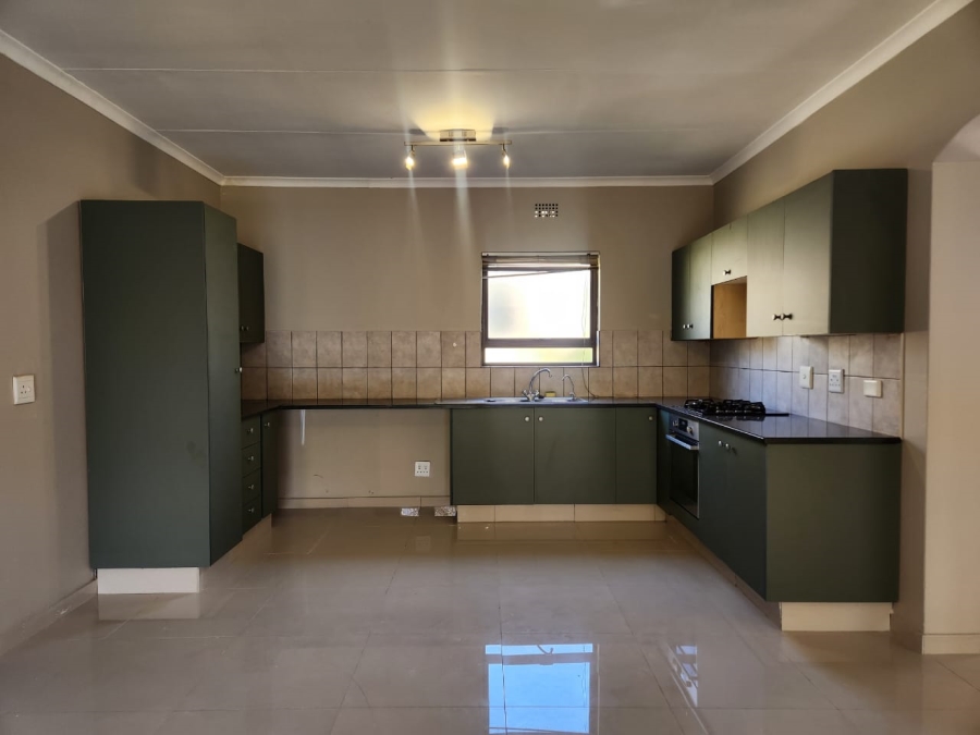 3 Bedroom Property for Sale in Broadacres Gauteng