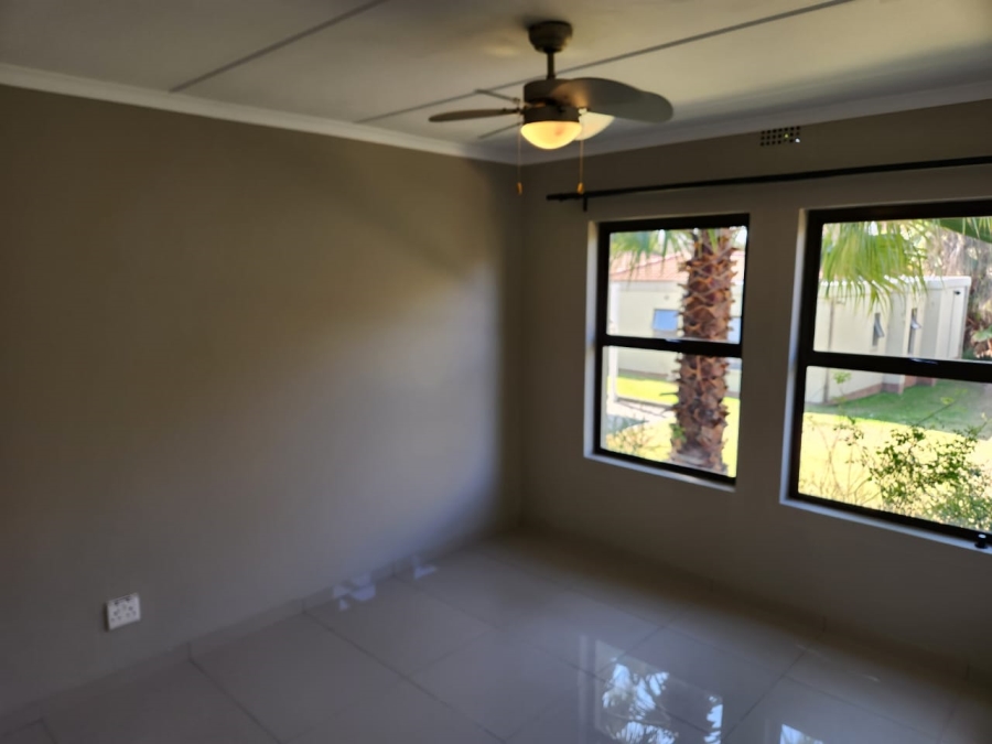 3 Bedroom Property for Sale in Broadacres Gauteng