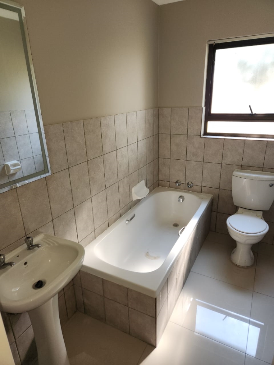 3 Bedroom Property for Sale in Broadacres Gauteng