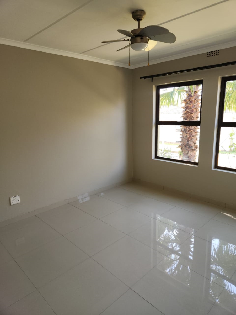 3 Bedroom Property for Sale in Broadacres Gauteng