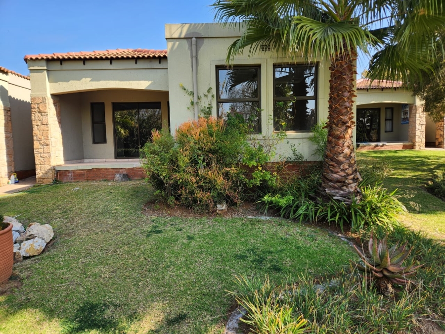 3 Bedroom Property for Sale in Broadacres Gauteng