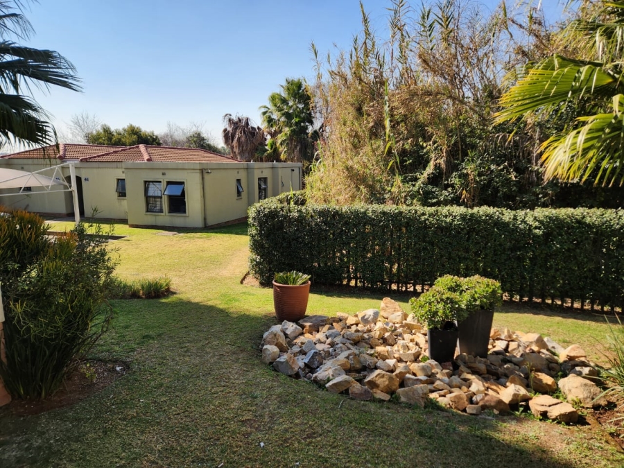 3 Bedroom Property for Sale in Broadacres Gauteng