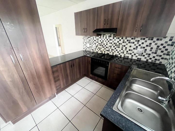 2 Bedroom Property for Sale in Mulbarton Gauteng