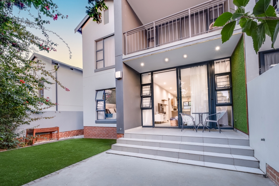 2 Bedroom Property for Sale in Broadacres Gauteng