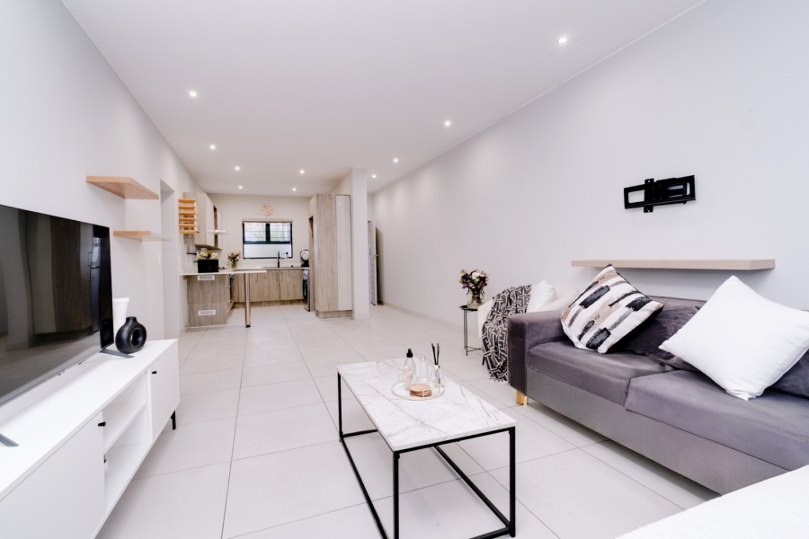 2 Bedroom Property for Sale in Broadacres Gauteng