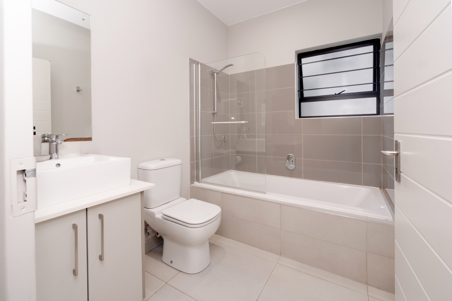 2 Bedroom Property for Sale in Broadacres Gauteng