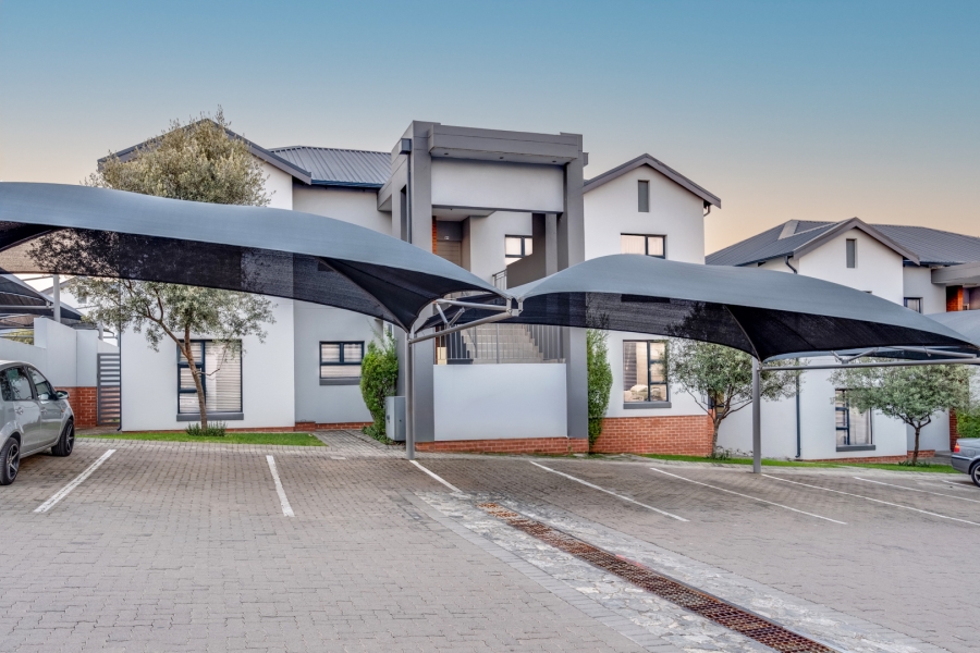 2 Bedroom Property for Sale in Broadacres Gauteng