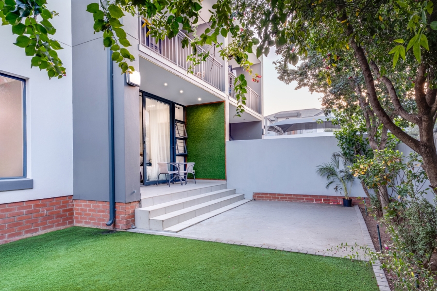 2 Bedroom Property for Sale in Broadacres Gauteng