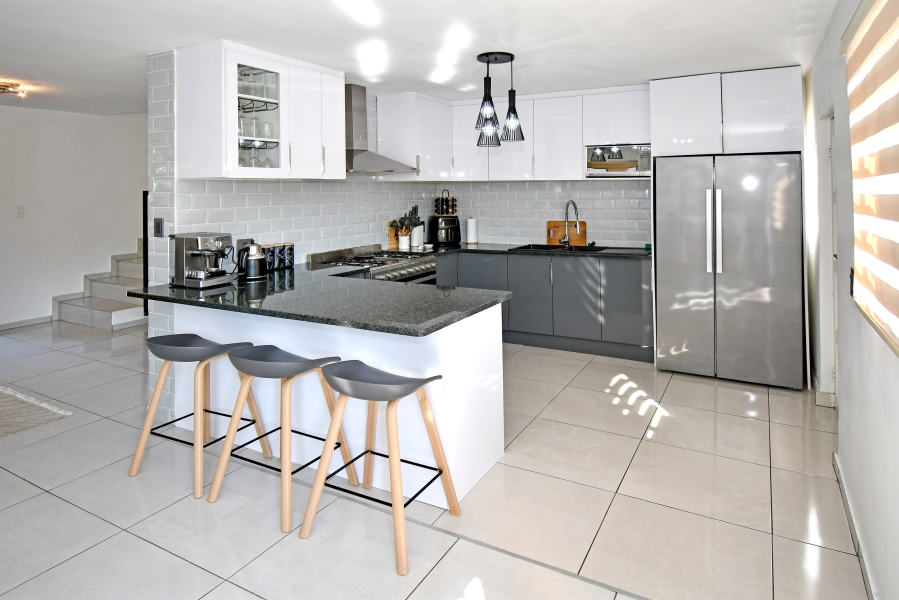 3 Bedroom Property for Sale in North Riding Gauteng