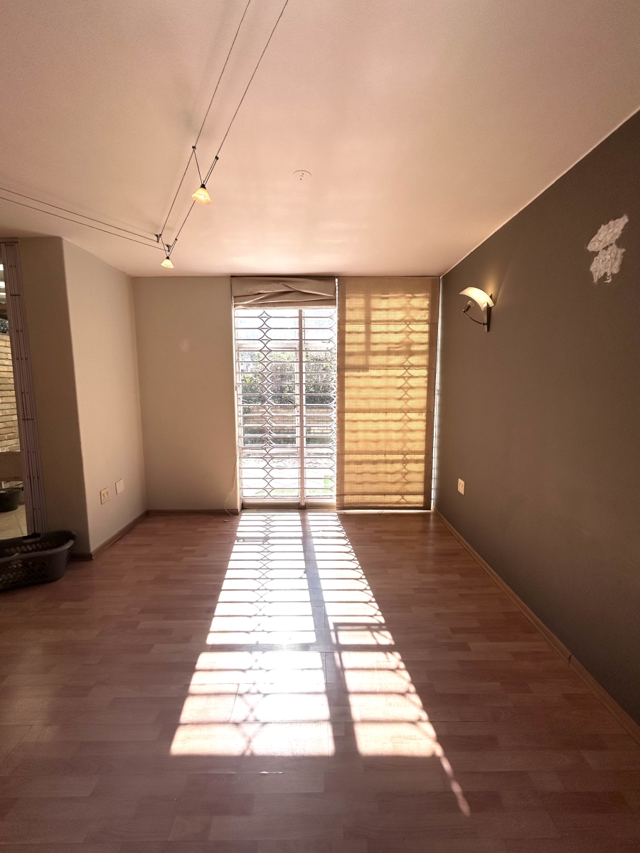 To Let 2 Bedroom Property for Rent in Norwood Gauteng