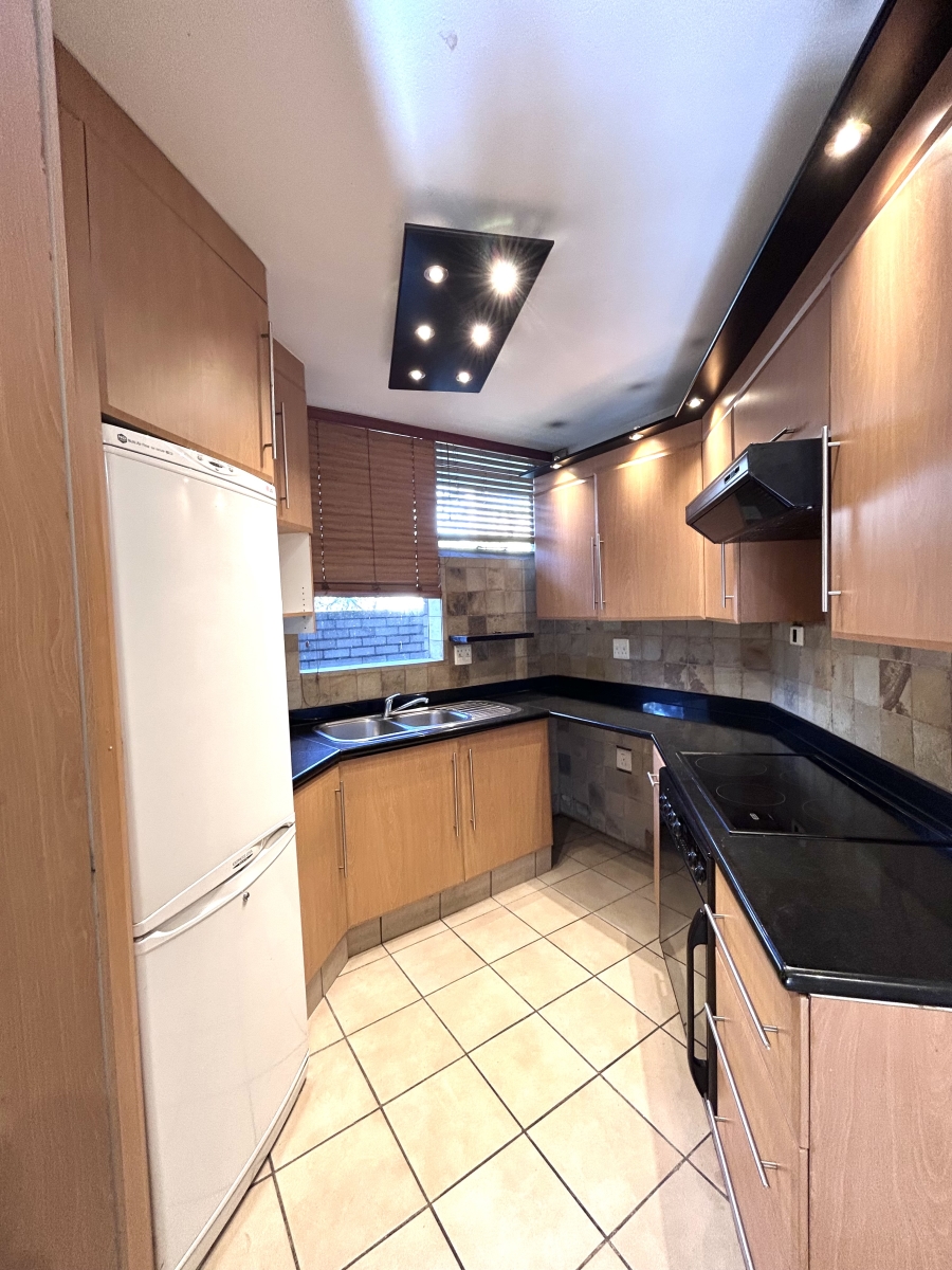 To Let 2 Bedroom Property for Rent in Norwood Gauteng