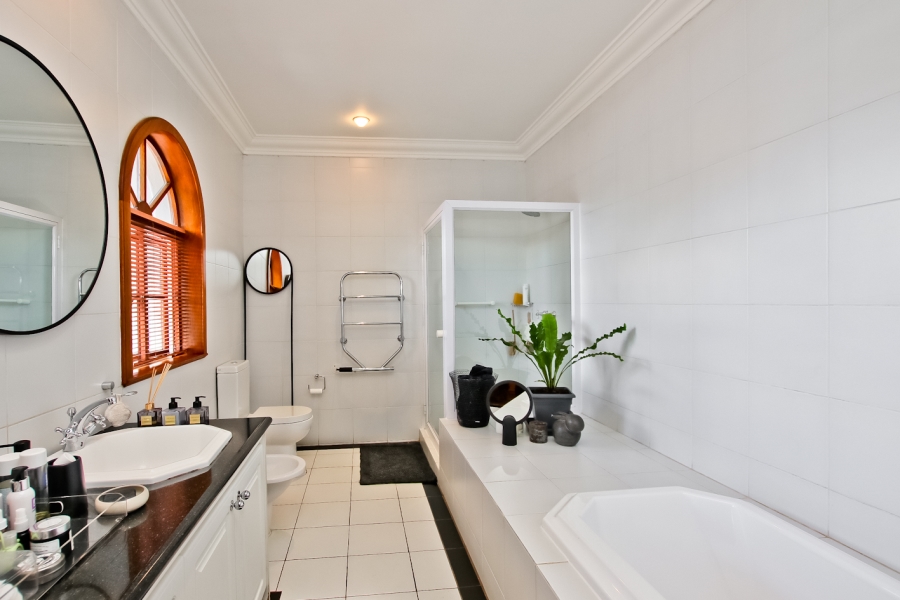 3 Bedroom Property for Sale in Illovo Gauteng