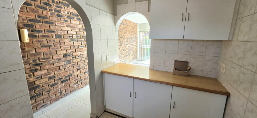 To Let 2 Bedroom Property for Rent in Menlyn Gauteng