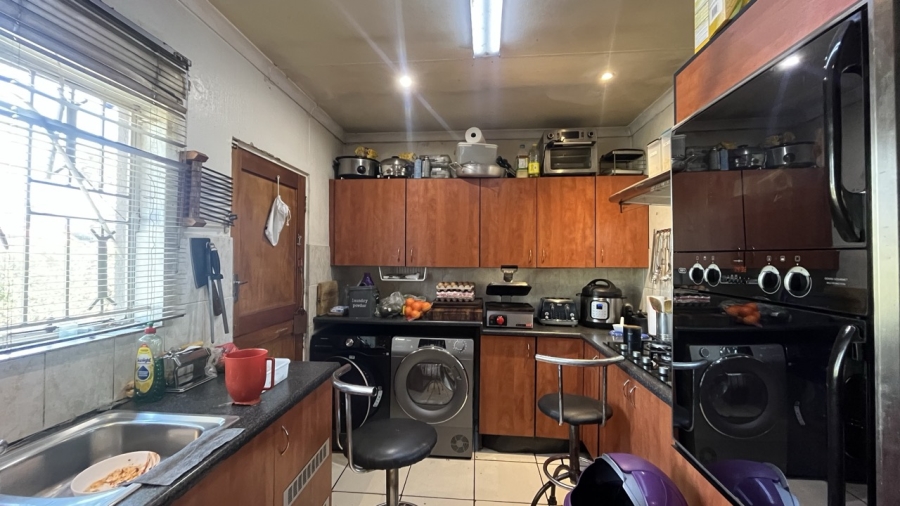 4 Bedroom Property for Sale in Brackenhurst Gauteng