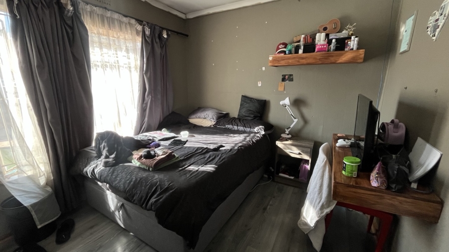 4 Bedroom Property for Sale in Brackenhurst Gauteng