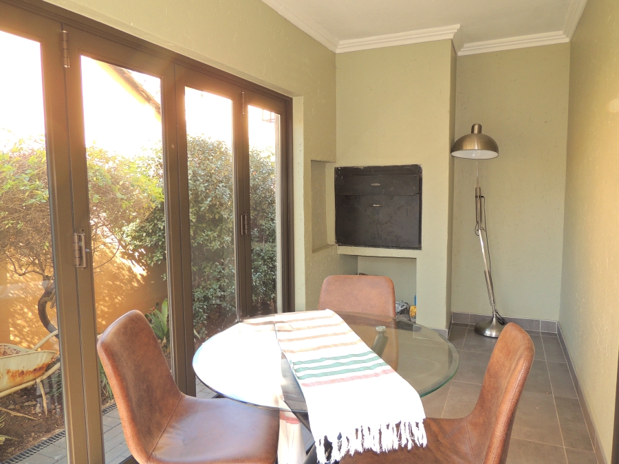 2 Bedroom Property for Sale in Amorosa Gauteng