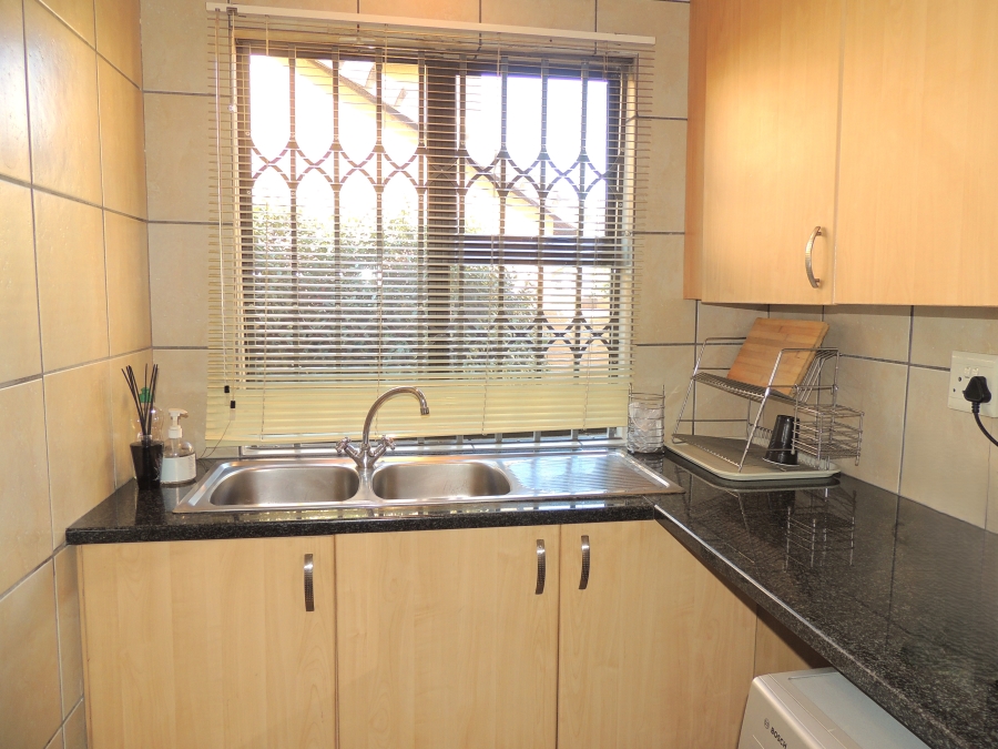 2 Bedroom Property for Sale in Amorosa Gauteng