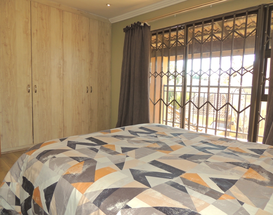 2 Bedroom Property for Sale in Amorosa Gauteng