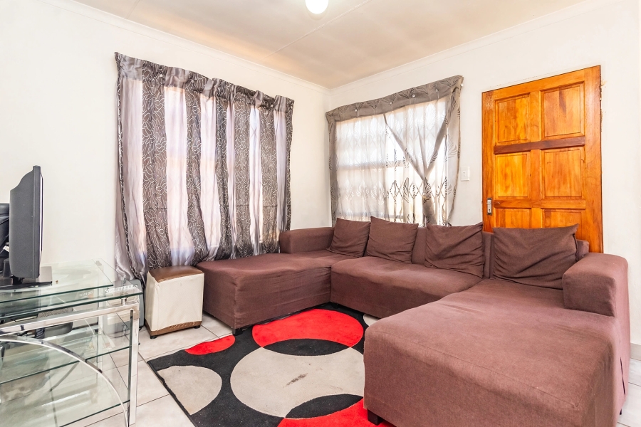 2 Bedroom Property for Sale in Fleurhof Gauteng