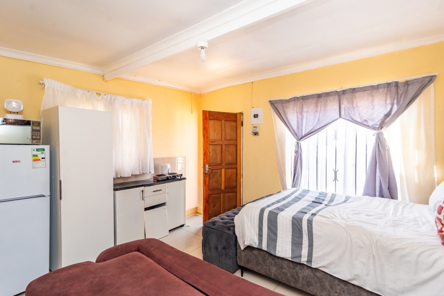 2 Bedroom Property for Sale in Fleurhof Gauteng