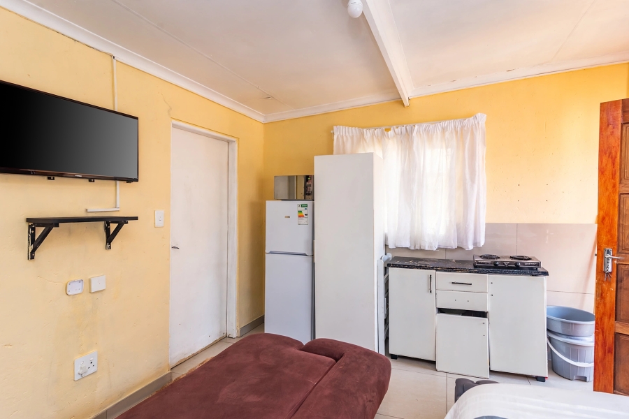 2 Bedroom Property for Sale in Fleurhof Gauteng