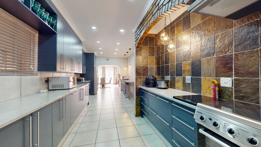 3 Bedroom Property for Sale in Sunward Park Gauteng