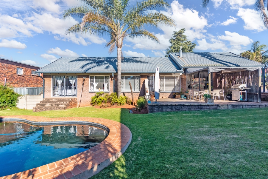 3 Bedroom Property for Sale in Rant En Dal Gauteng