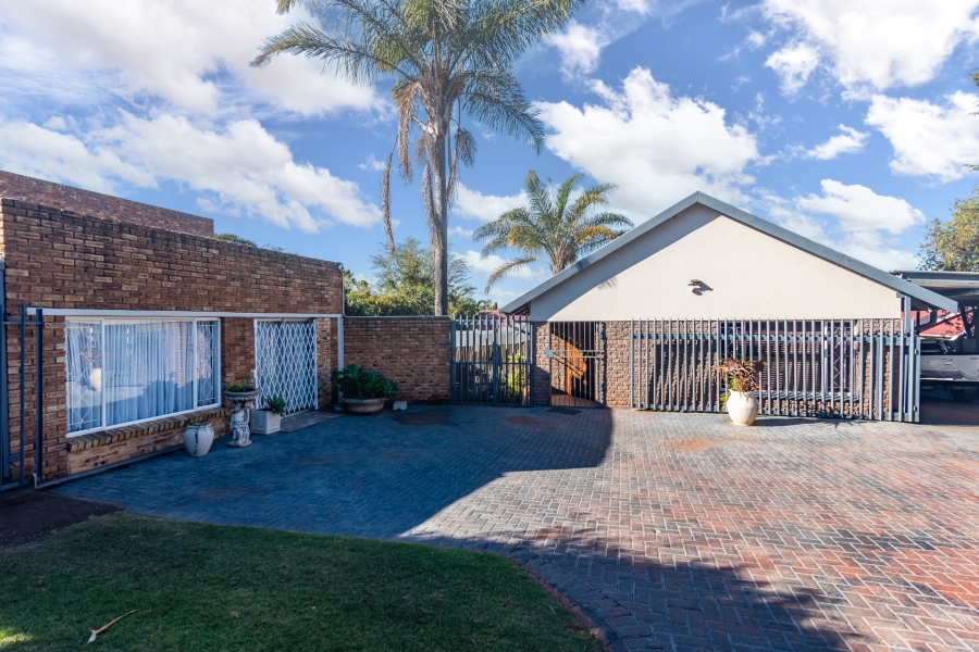 3 Bedroom Property for Sale in Rant En Dal Gauteng