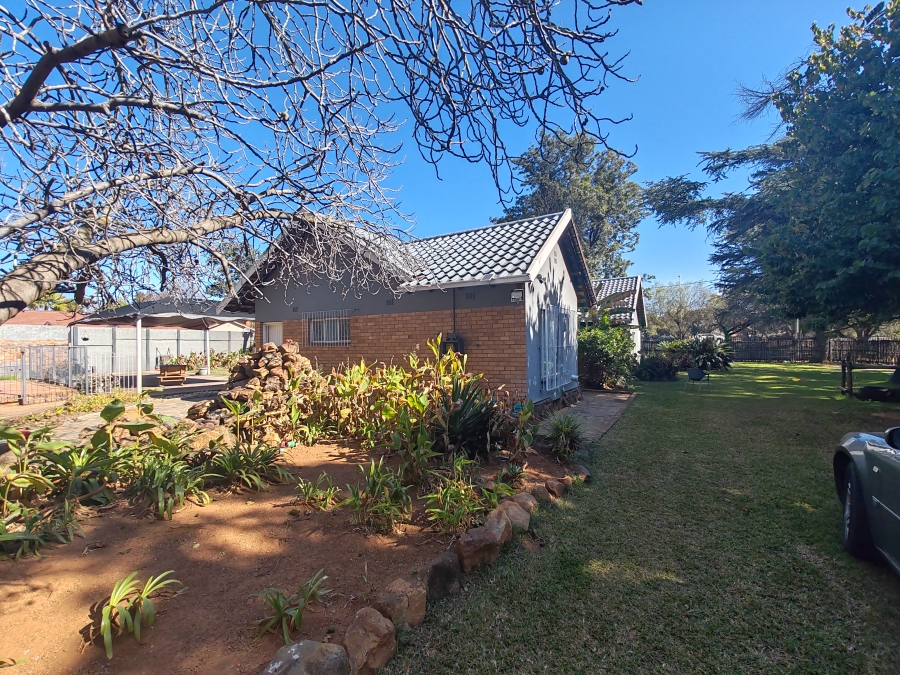 4 Bedroom Property for Sale in Kilner Park Gauteng