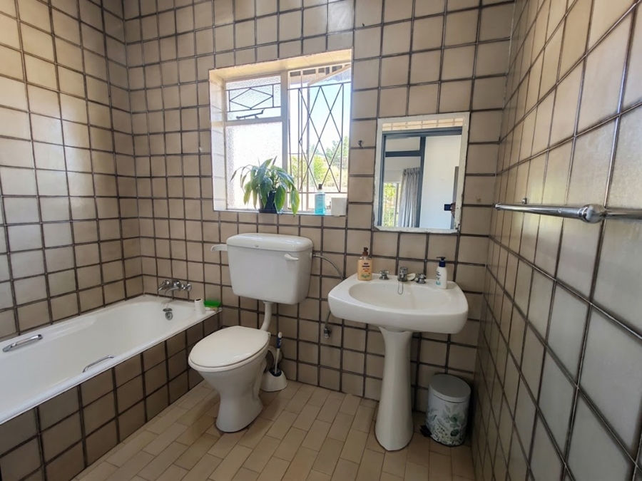 4 Bedroom Property for Sale in Kilner Park Gauteng