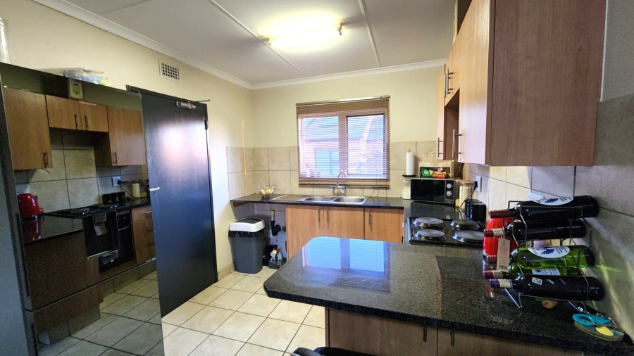 2 Bedroom Property for Sale in Olympus AH Gauteng