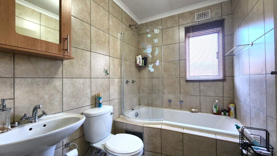 2 Bedroom Property for Sale in Olympus AH Gauteng