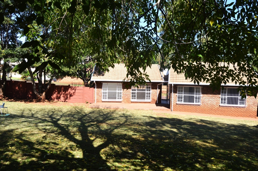 To Let 3 Bedroom Property for Rent in Roodekrans Gauteng