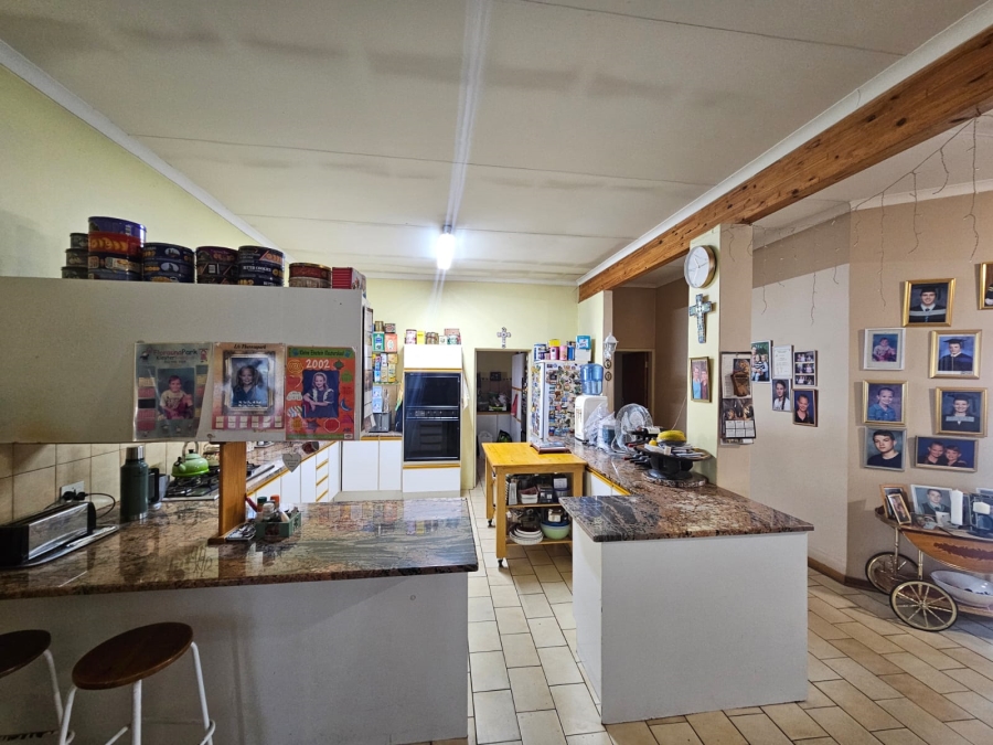 4 Bedroom Property for Sale in Ninapark Gauteng